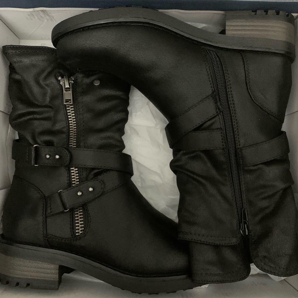Black boots